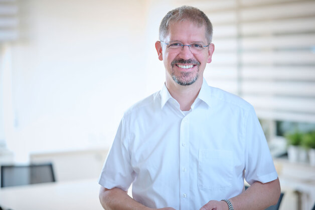 Arno Dienenthal Managing Director